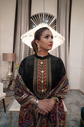 Pretty Kaur D Fashion & Beauty Black Straight fit Gota Patti Velvet Punjabi Suit with Hand Woven Dupatta 6