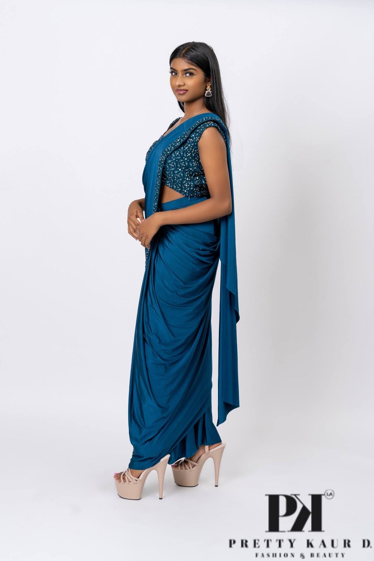  Pretty-Kaur-fashion-beauty-Indian-Designer-Saree-3