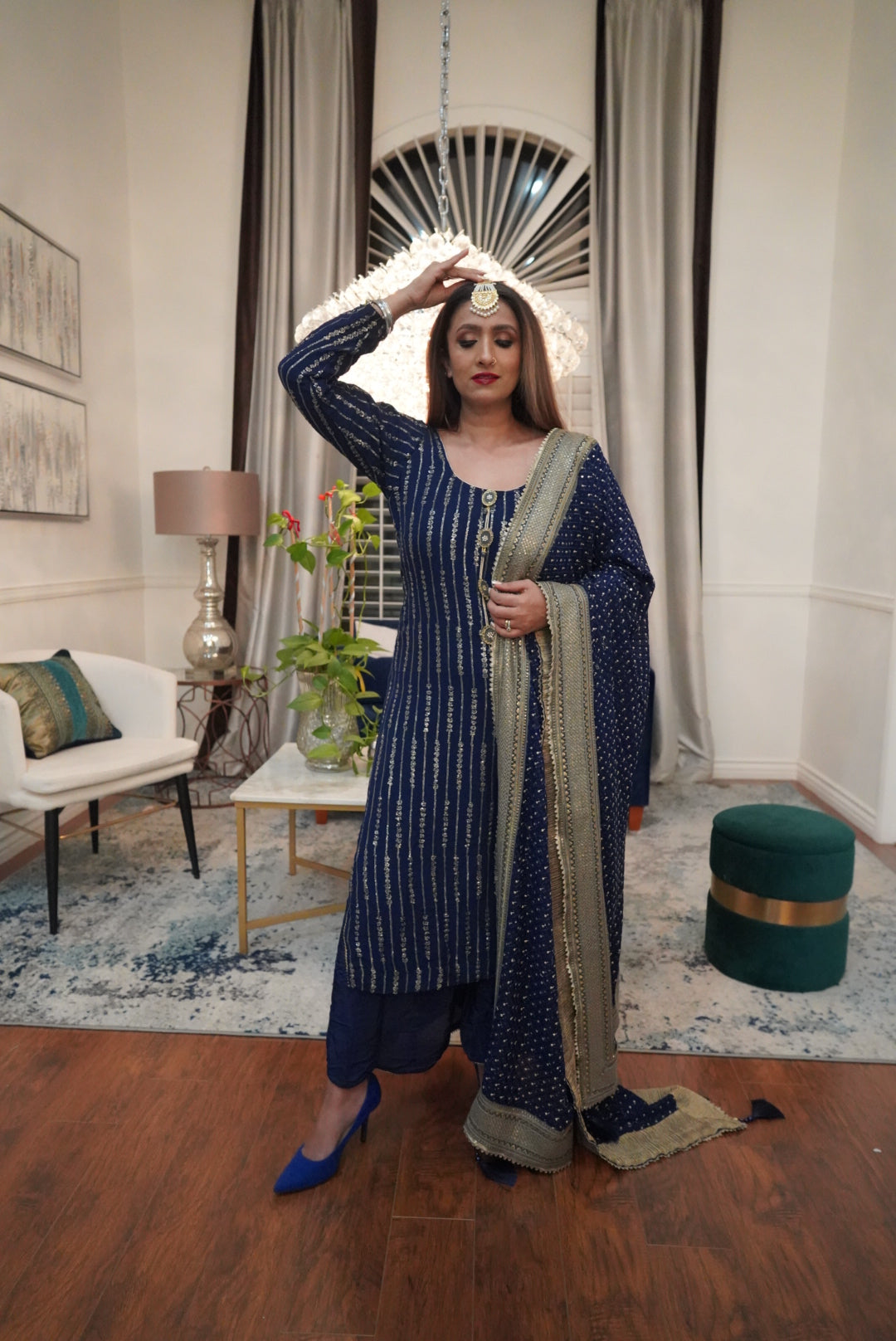 Pretty-kaur-d-fashion-Elegant-Navy-Blue-Punjabi-Suit-with-Golden-Beads-Endorsed 2