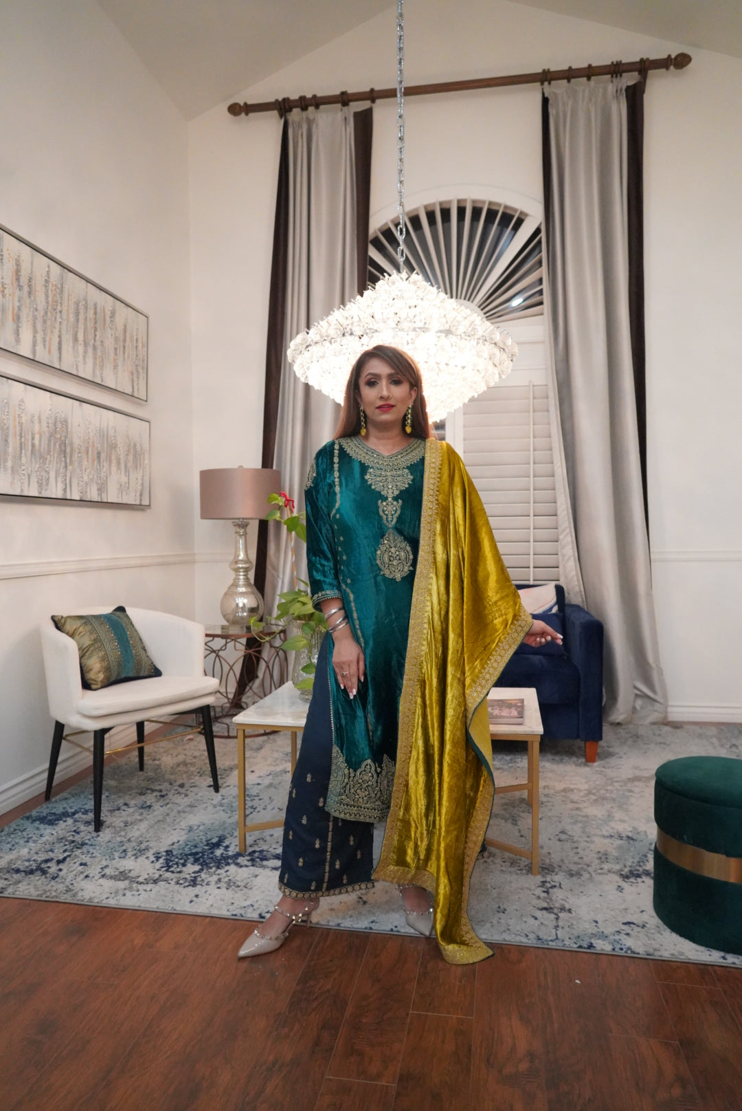 Pretty-kaur-d-fashion-Velvet-Punjabi-Suit-with-Olive-Dupatta-and-Pant 7