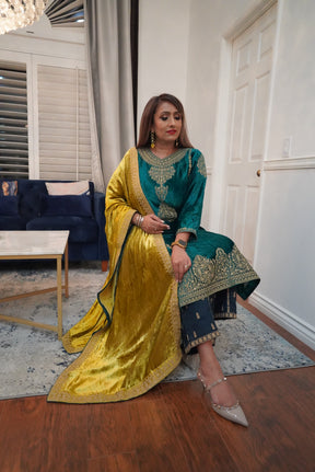 Pretty-kaur-d-fashion-Velvet-Punjabi-Suit-with-Olive-Dupatta-and-Pant